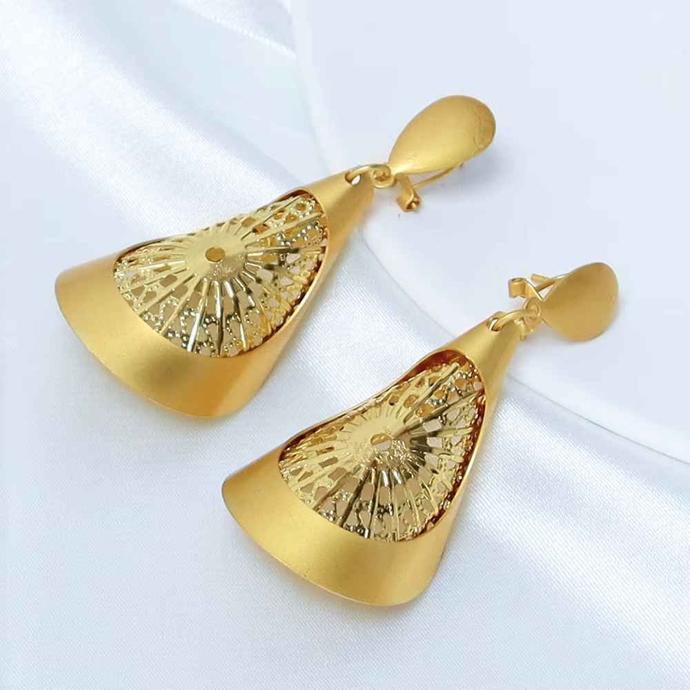 Picture of JEWELRY Gold Fashion Fine Jewelry 18k Drop Earrings Luxury