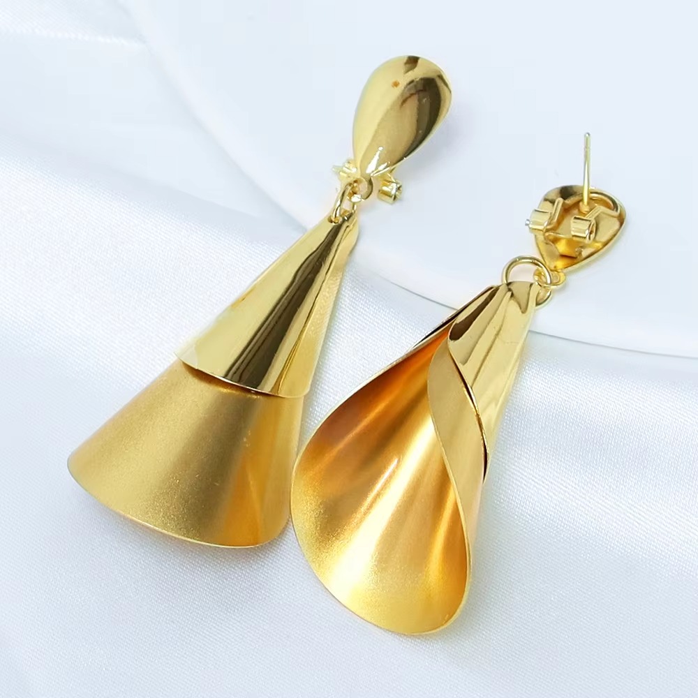 Picture of JEWELRY Gold Fashion Fine Jewelry 18k Drop Earrings Luxury