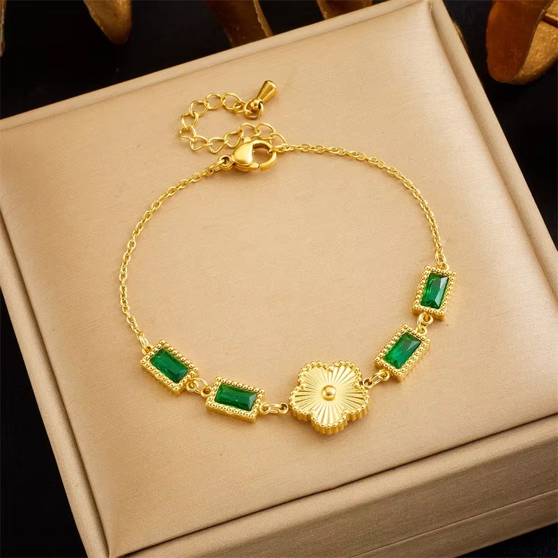 Picture of Stylish and Simple Retro Advanced Sense Diamond-Encrusted Bracelet